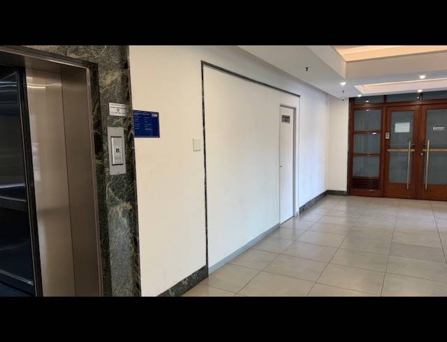 760M² OFFICE TO LET IN CONGELLA